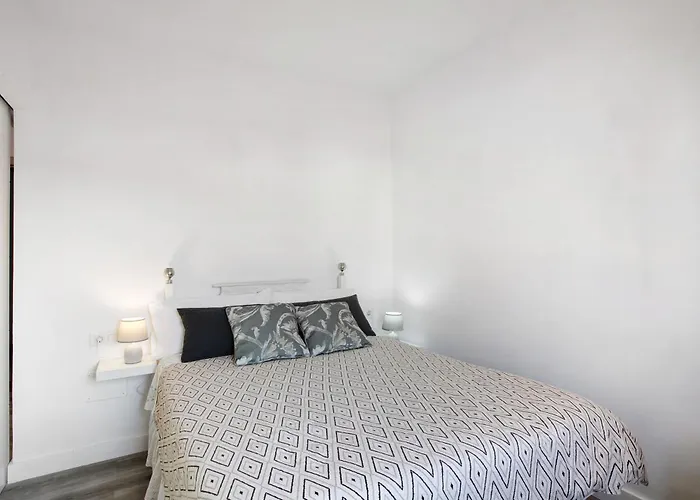 Apartment Eras Views *